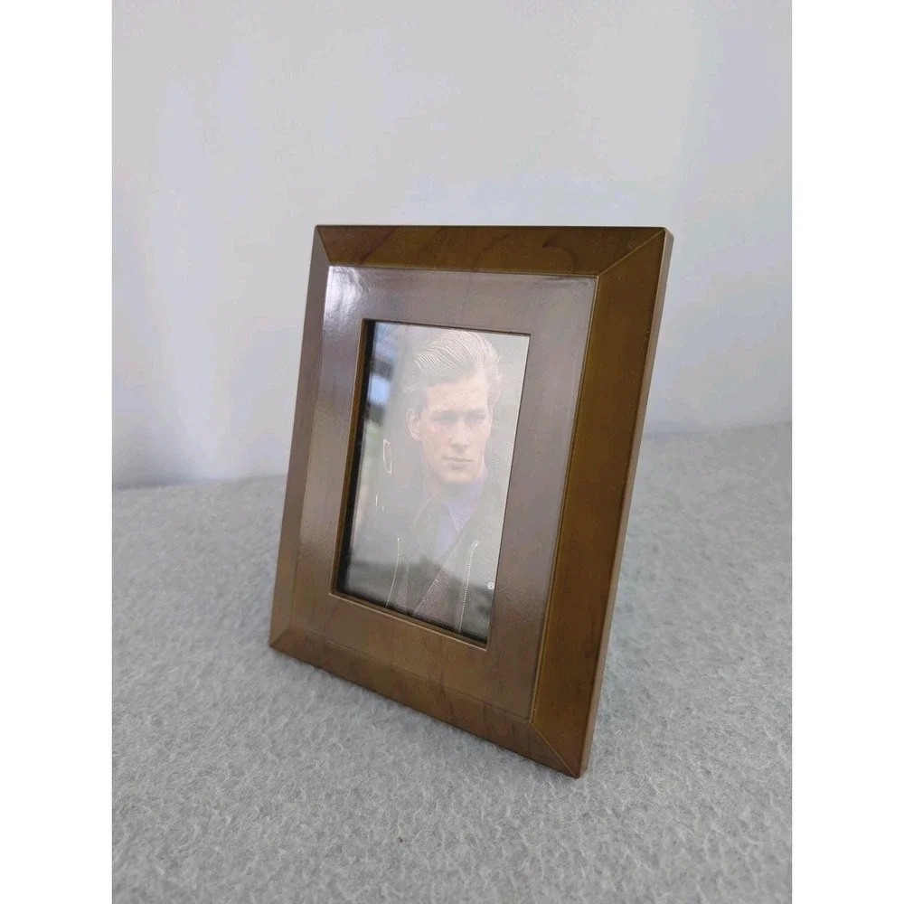 Vintage The Haldon Simulated Wood Picture Frame Fits Picture 4.5x3 ?